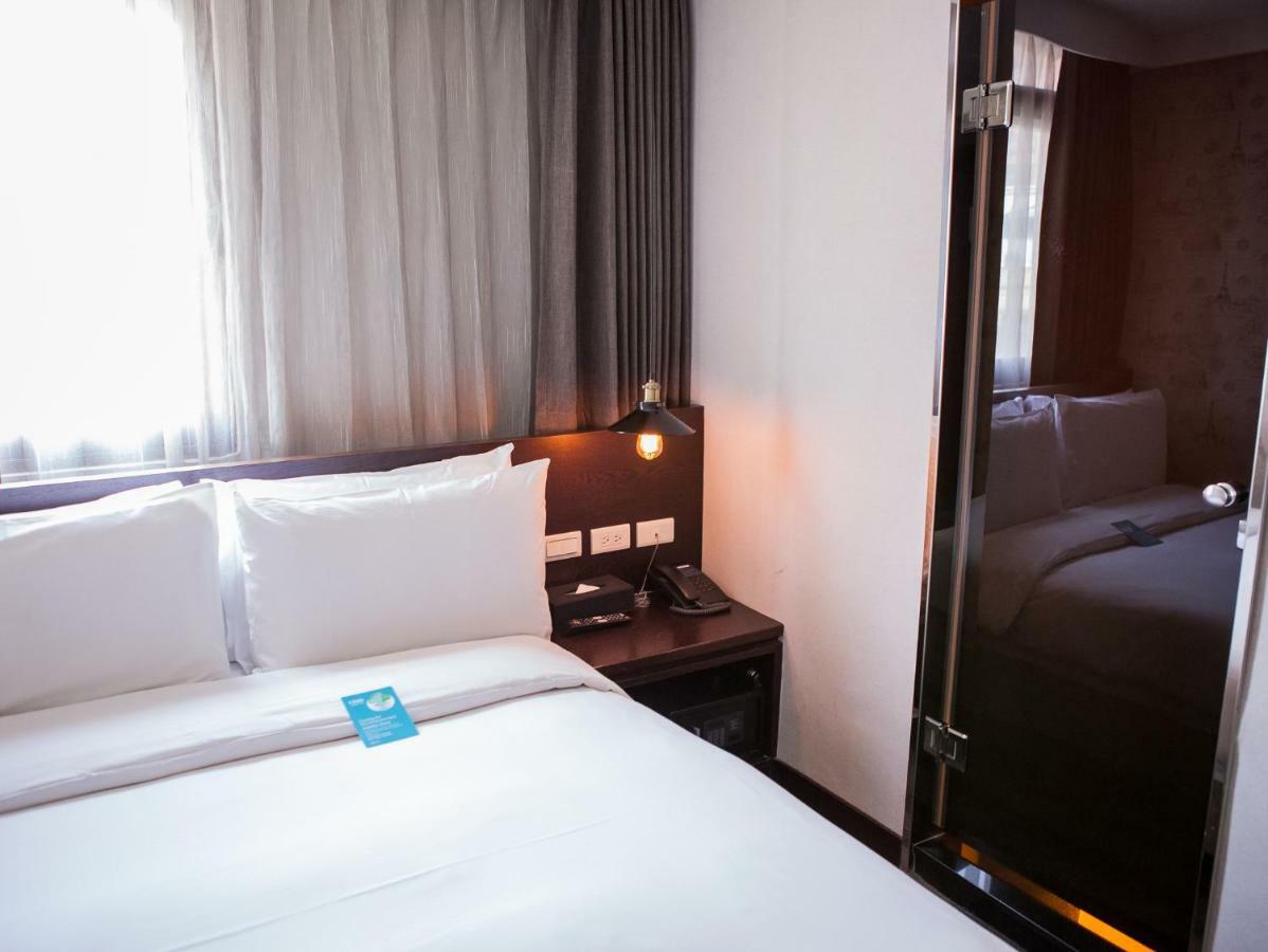 Khan Hotel Kaohsiung Extérieur photo