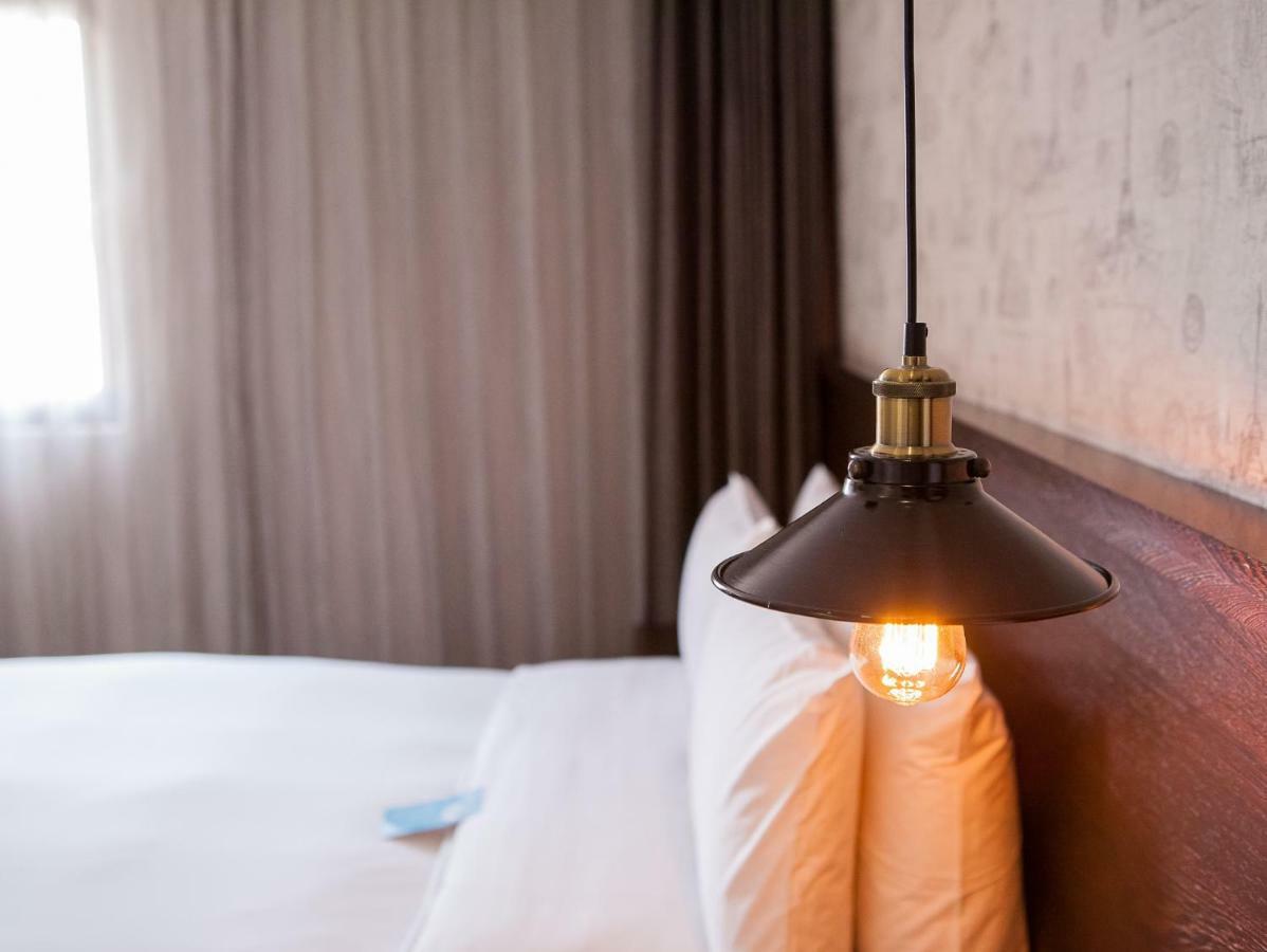 Khan Hotel Kaohsiung Extérieur photo